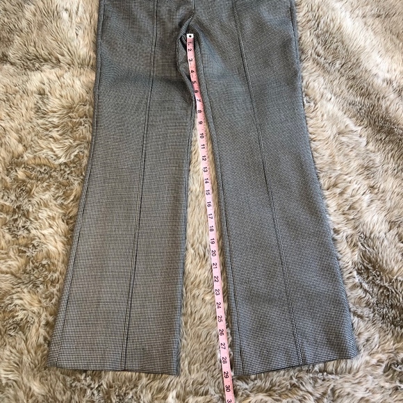 Cara Lotti • Houndstooth Career Pants - Picture 6 of 7